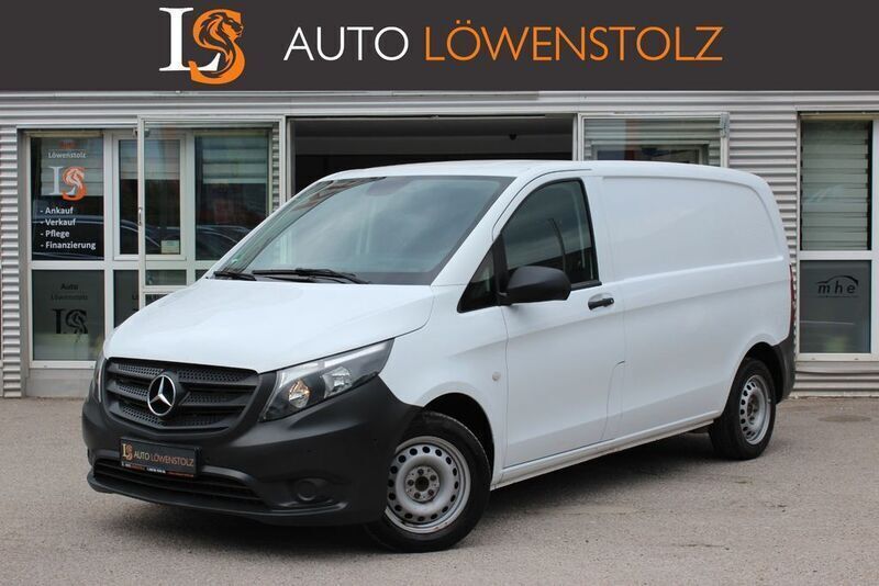 Weiß Gebraucht 2017 Mercedes Vito Van / Kleinbus | 15.990 € (Superpreis) - Bild 1/4