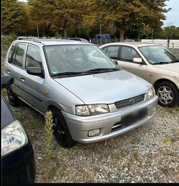 Gebraucht Mazda Demio 62 PS (45 kW) 1998 Grau Kleinwagen