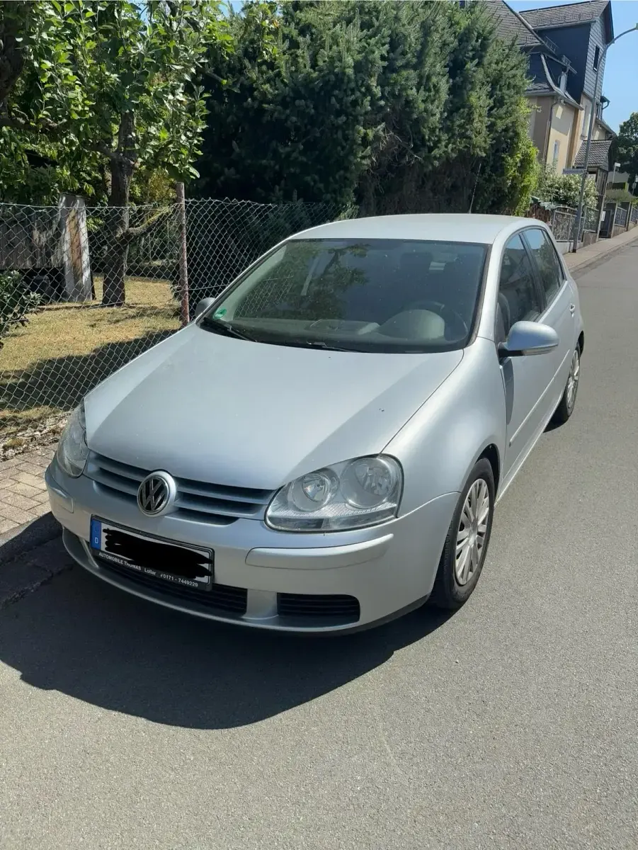 Gebraucht VW Golf V 102 PS (75 kW) 2007 Silber Kleinwagen