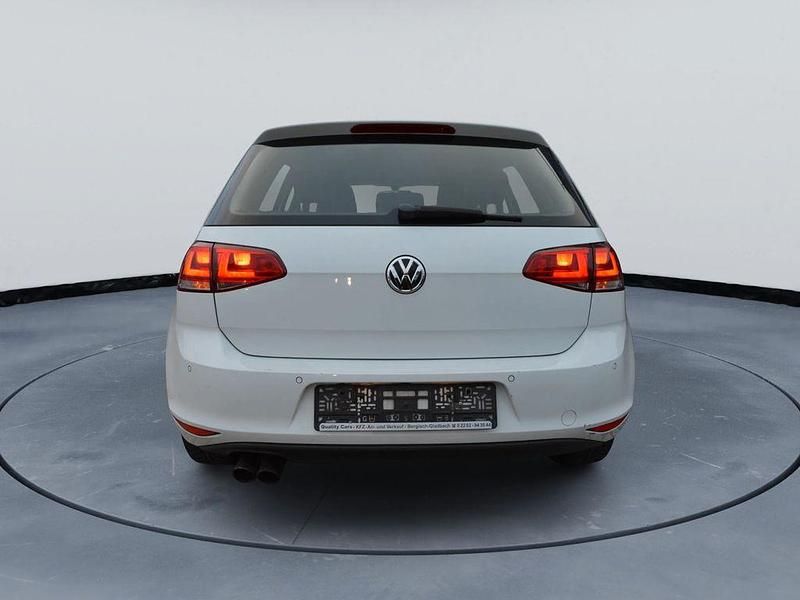 Gebraucht VW Golf VII Comfortline 122 PS (89 kW) 2014 Weiß Limousine