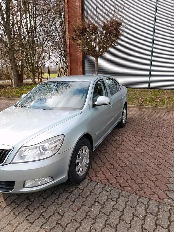Gebraucht Skoda Octavia 102 PS (75 kW) 2009 Grün Limousine