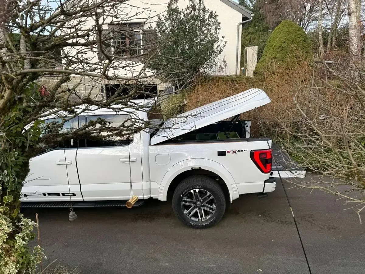 Gebraucht Ford F-150 STX 401 PS (294 kW) 2023 Weiß Pickup