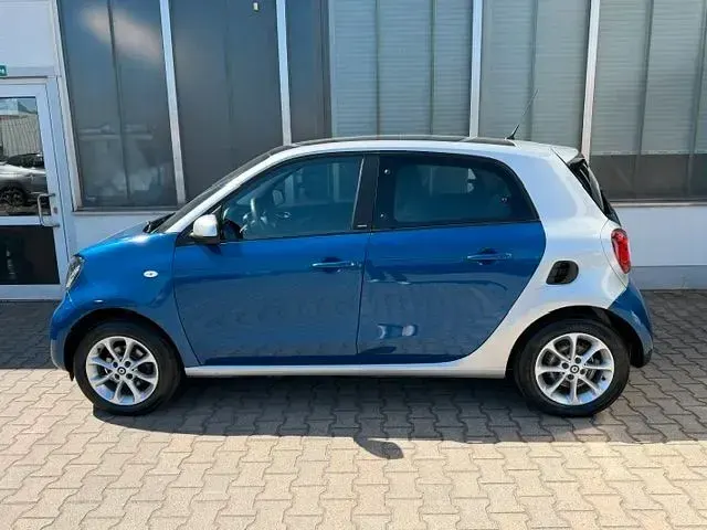 Gebraucht Smart ForFour Passion 90 PS (66 kW) 2017 Blau Kleinwagen