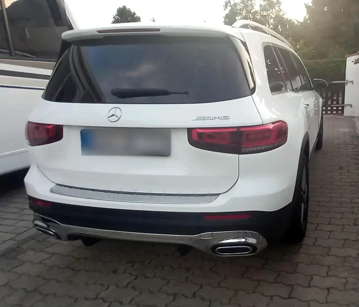 Gebraucht Mercedes GLB250 AMG line 224 PS (164 kW) 2022 Weiß SUV