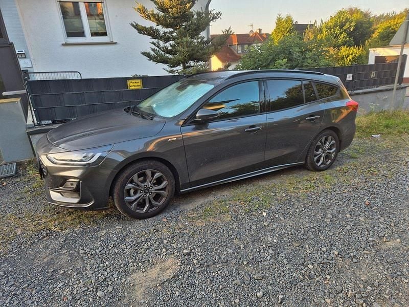 Gebraucht Ford Focus ST 125 PS (91 kW) 2023 Grau Kombi