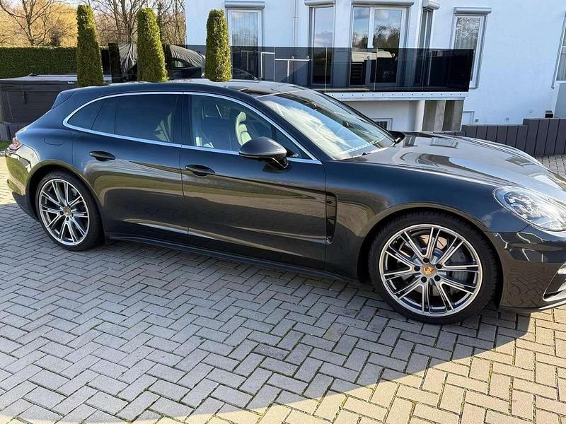 Gebraucht Porsche Panamera Sport 441 PS (324 kW) 2018 Grau Kombi