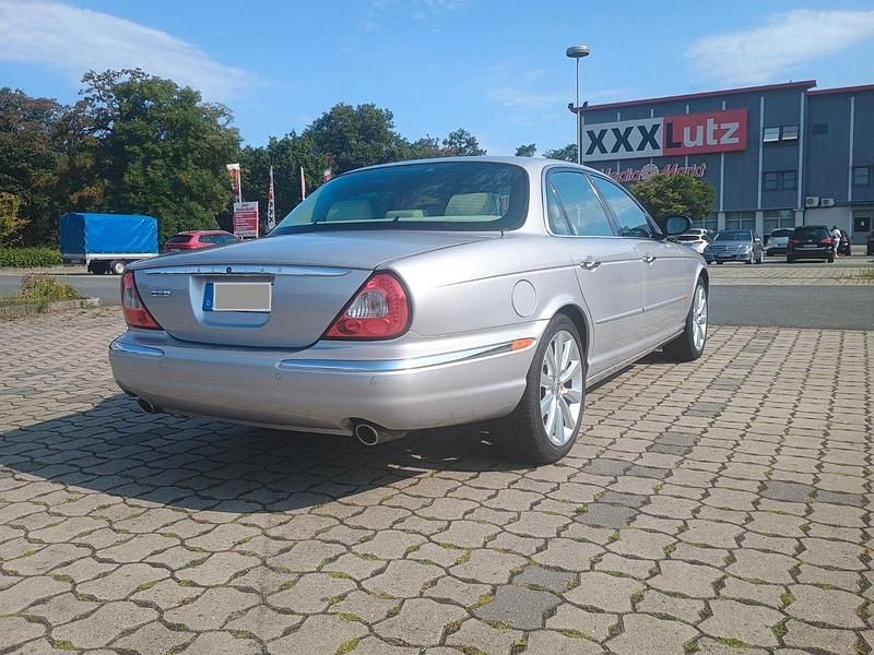 Gebraucht Jaguar XJ8 258 PS (189 kW) 2004 Silber Limousine