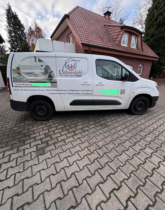 Weiß Gebraucht 2021 Opel Combo Edition Limousine | 15.000 € (Fairer Preis) - Bild 1/4