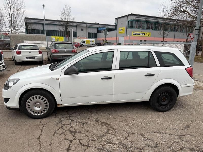Gebraucht Opel Astra Edition 90 PS (66 kW) 2009 Weiß Kombi