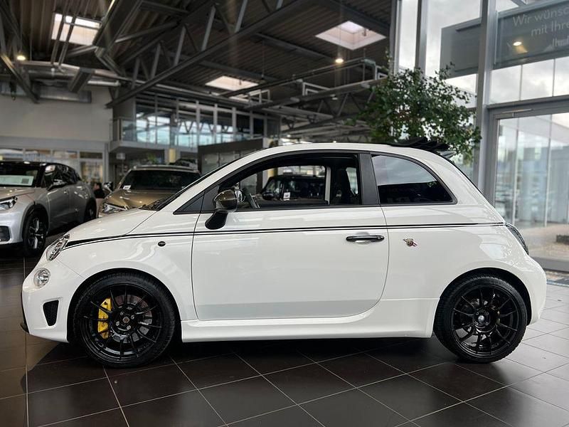 Gebraucht Abarth 695C 179 PS (131 kW) 2024 Weiß Cabrio