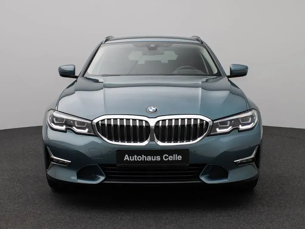 Gebraucht BMW 320 Luxury Line 190 PS (139 kW) 2021 Blau Limousine