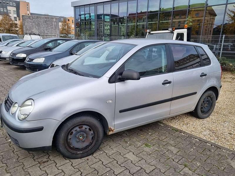 Reflexsilber metallic Gebraucht 2003 VW Polo Basis Kleinwagen | 800 € (Superpreis) - Bild 1/4