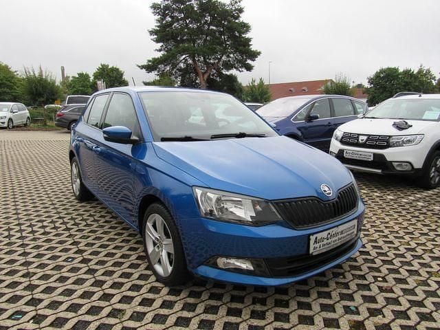 Blau Gebraucht 2018 Skoda Fabia Cool Plus Limousine | 4.940 € (Guter Preis) - Bild 1/4