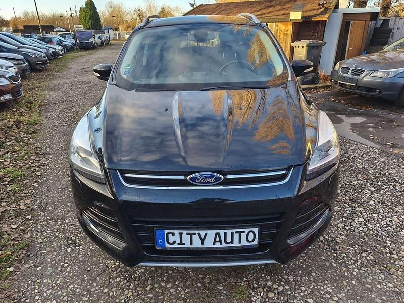 Gebraucht Ford Kuga Titanium 182 PS (133 kW) 2013 Pantherschwarz metallic SUV