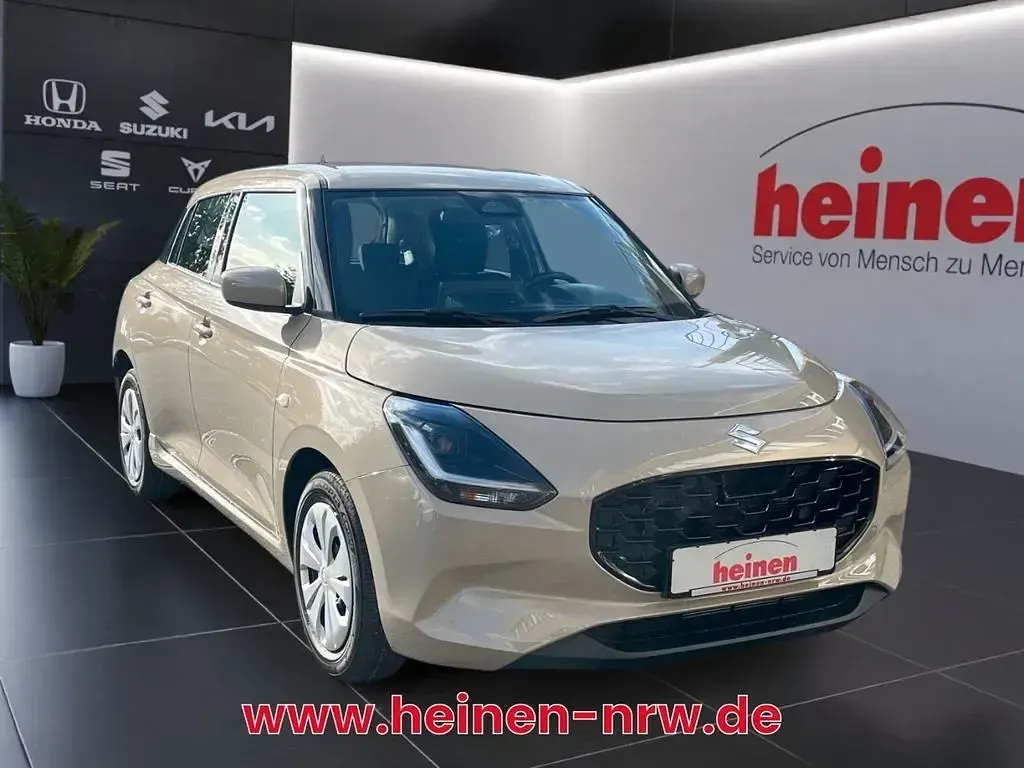 Gebraucht Suzuki Swift Club 83 PS (61 kW) 2025 Beige Limousine