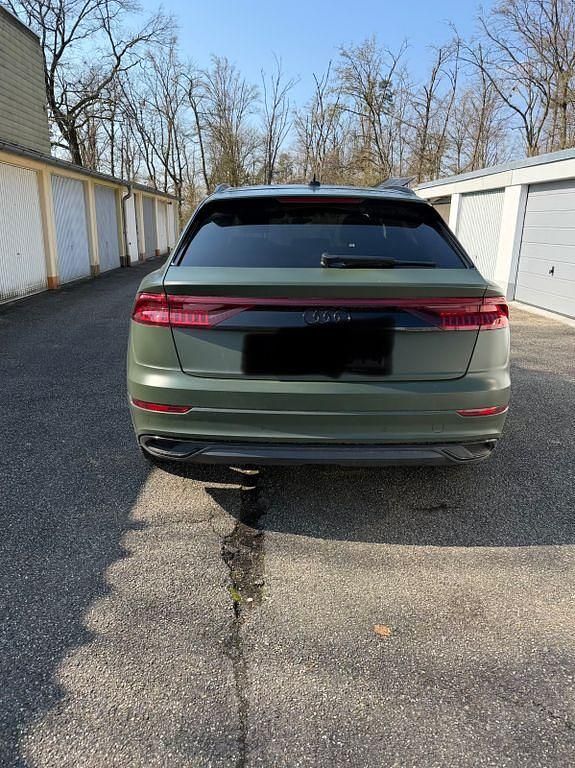 Gebraucht Audi Q8 286 PS (210 kW) 2021 Grün SUV