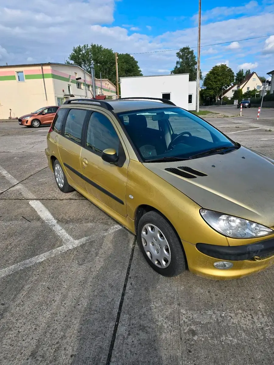 Gebraucht Peugeot 206 88 PS (64 kW) 2004 Gold Kombi