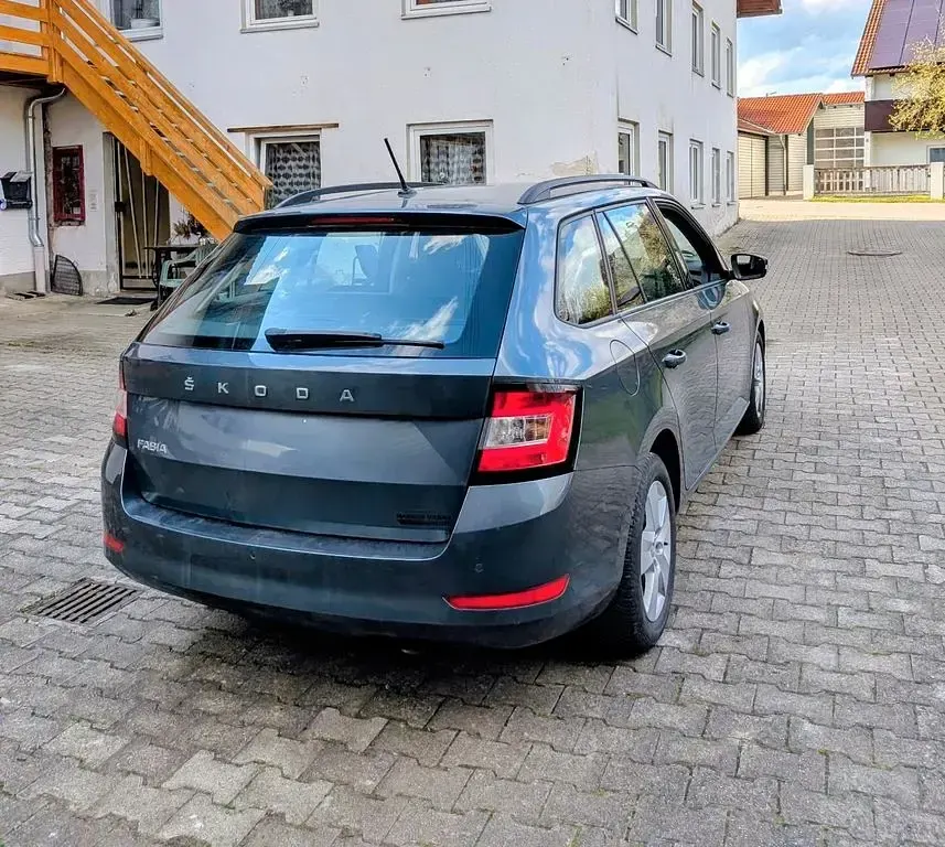 Gebraucht Skoda Fabia Clever 95 PS (69 kW) 2021 Grau Kleinwagen