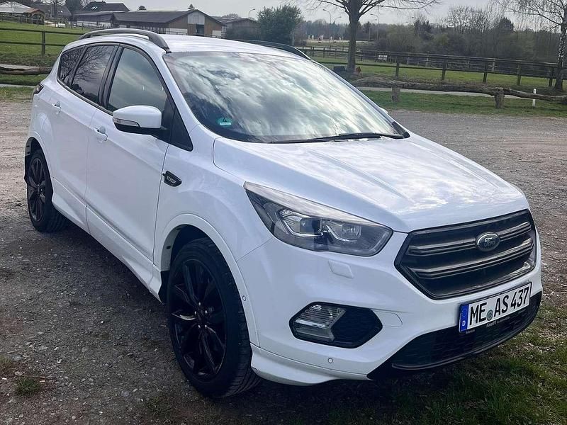Gebraucht Ford Kuga ST-Line 179 PS (131 kW) 2019 Weiß SUV