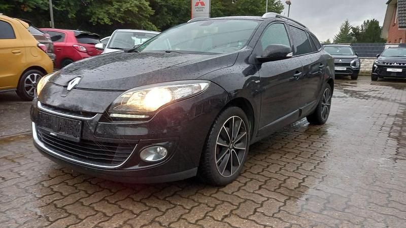 Schwarz Gebraucht 2013 Renault Mégane III Bose Edition Limousine | 3.490 € (Superpreis) - Bild 1/4