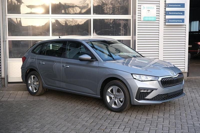 Neu Skoda Scala Selection 116 PS (85 kW) 2026 Smokey diamond silber ... Kleinwagen