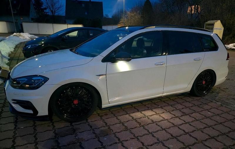 Gebraucht VW Golf VII R 310 PS (228 kW) 2017 Weiß Kombi