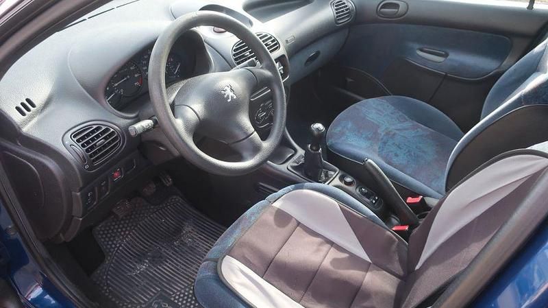 Gebraucht Peugeot 206 60 PS (44 kW) 1999 Schwarz Kleinwagen
