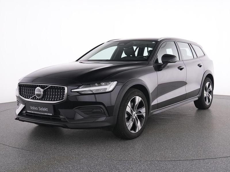 Gebraucht Volvo V60 CC Plus 197 PS (144 kW) 2023 Schwarz Kombi