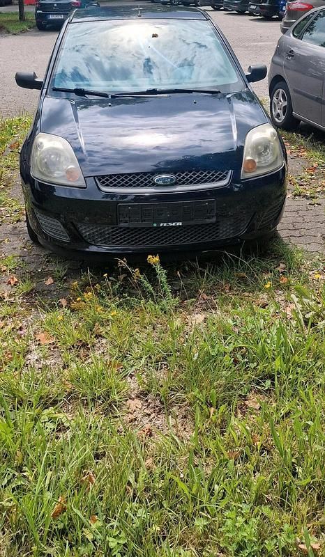 Blau Gebraucht 2007 Ford Fiesta Kleinwagen | 700 € (Superpreis) - Bild 1/4