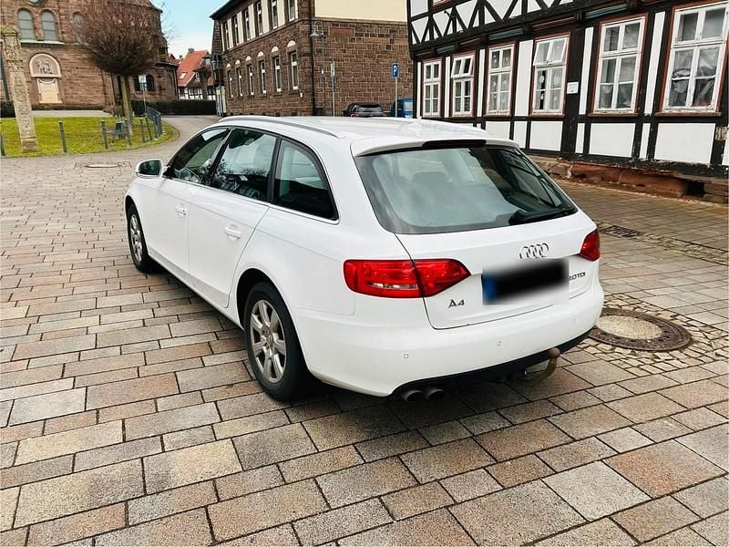 Gebraucht Audi A4 143 PS (105 kW) 2009 Weiß Kombi