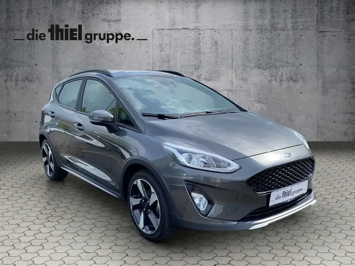 Gebraucht Ford Fiesta Active 95 PS (69 kW) 2020 Grau Kleinwagen