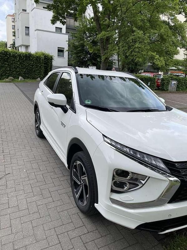 Gebraucht 2022 Mitsubishi Eclipse Cross Top SUV | 23.999 € (Fairer Preis) - Bild 1/4