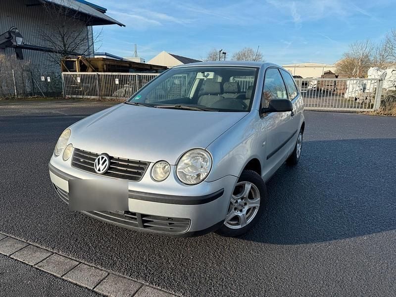 Silber Gebraucht 2003 VW Polo Kleinwagen | 500 € (Superpreis) - Bild 1/4