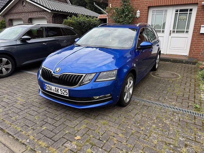 Blau Gebraucht 2020 Skoda Octavia Style Kombi | 16.000 € (Fairer Preis) - Bild 1/4