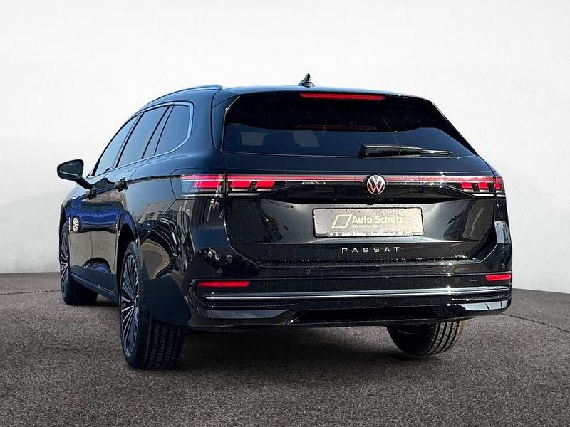 Neu VW Passat Elegance 150 PS (110 kW) 2026 Grenadillschwarz metallic sn 47 Kombi