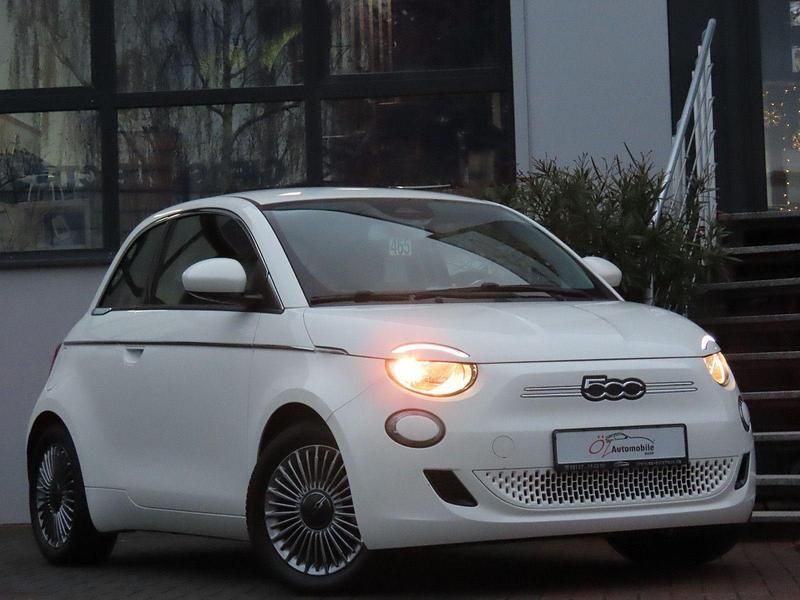 Weiß Gebraucht 2023 Fiat 500e Kleinwagen | 15.900 € (Superpreis) - Bild 1/4