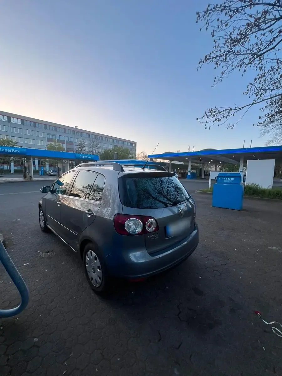 Gebraucht VW Golf Plus Cross 122 PS (89 kW) 2008 Grau Van / Kleinbus