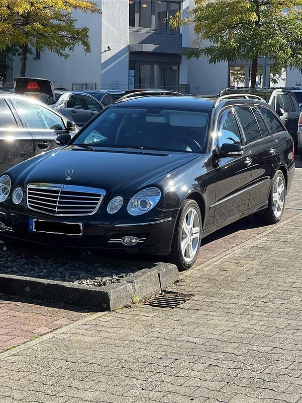 Gebraucht Mercedes E280 190 PS (139 kW) 2006 Schwarz Kombi