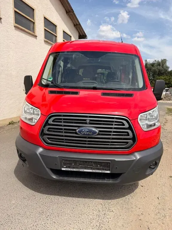 Gebraucht Ford Transit Trend 105 PS (77 kW) 2017 Rot Van