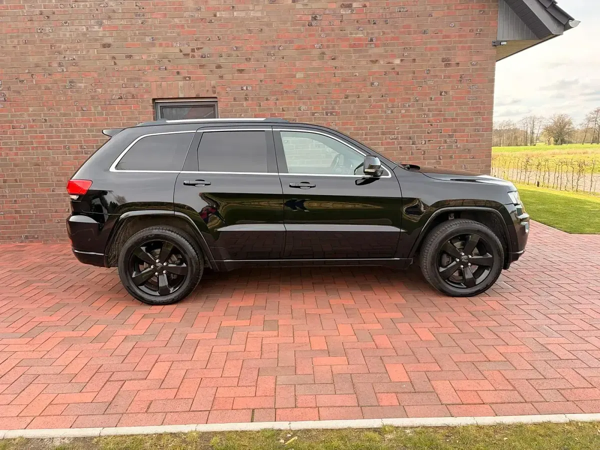 Gebraucht Jeep Grand Cherokee 250 PS (183 kW) 2017 Schwarz SUV