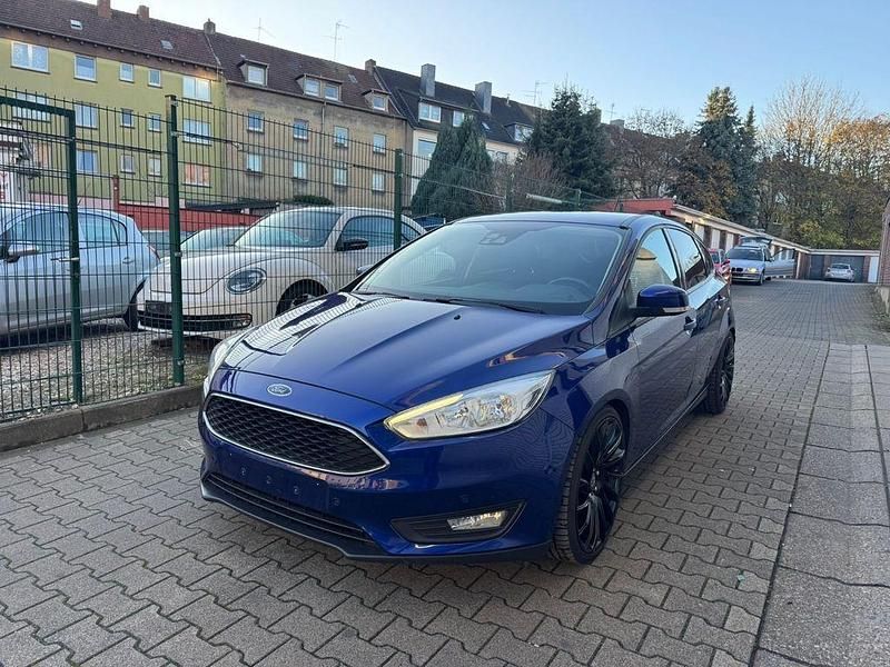 Blau Gebraucht 2018 Ford Focus Business Edition Limousine | 9.000 € (Superpreis) - Bild 1/4