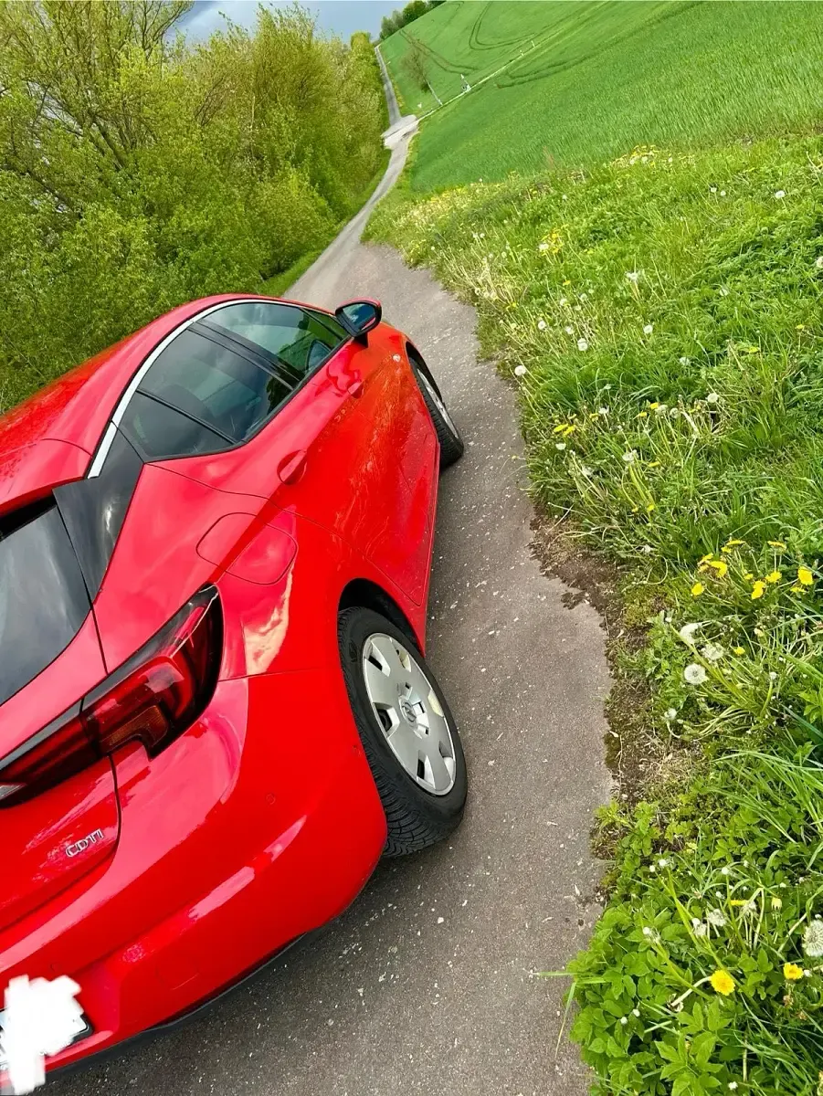 Gebraucht Opel Astra 136 PS (100 kW) 2015 Rot Limousine