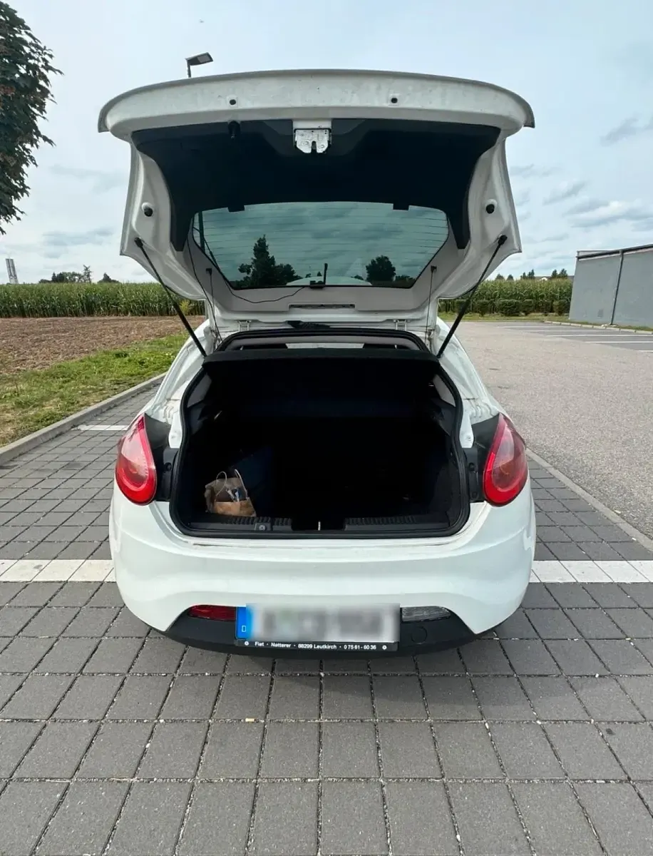 Gebraucht Fiat Bravo 120 PS (88 kW) 2011 Weiß Kleinwagen