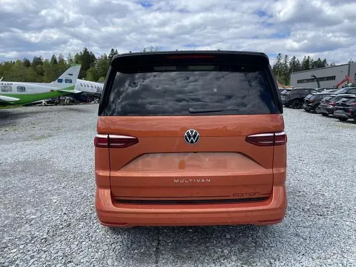 Neu VW Multivan Life 150 PS (110 kW) 2026 Orange, energetic orange metallic (4m) Van / Kleinbus