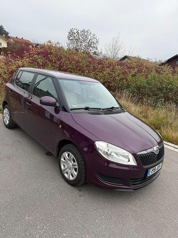 Gebraucht 2014 Skoda Fabia Kleinwagen | 6.499 € - Bild 1/4