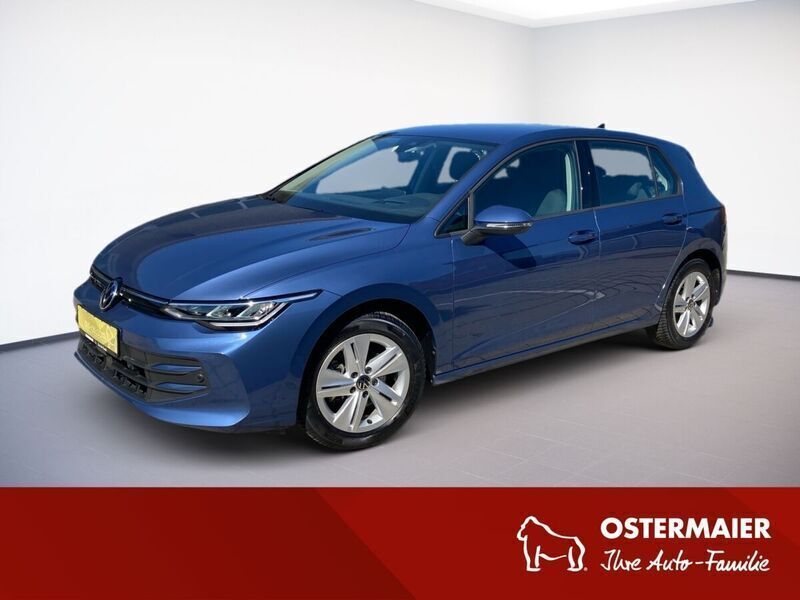 Blau Gebraucht 2024 VW Golf VIII Business Limousine | 22.888 € (Superpreis) - Bild 1/4