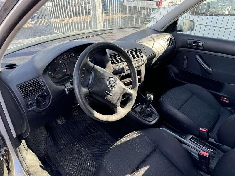 Gebraucht VW Golf IV 105 PS (77 kW) 2000 Silber Limousine