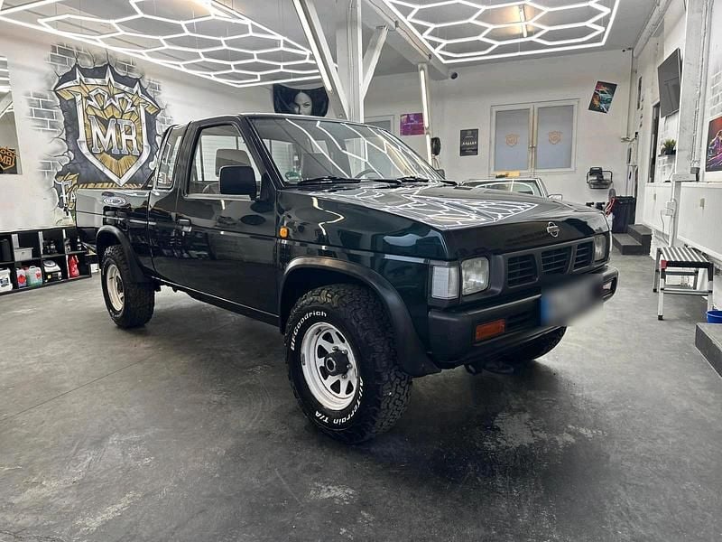 Grün Gebraucht 1992 Nissan Navara Abholung | 12.999 € - Bild 1/4