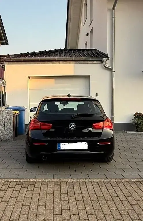 Gebraucht BMW 116 109 PS (80 kW) 2018 Schwarz Kleinwagen