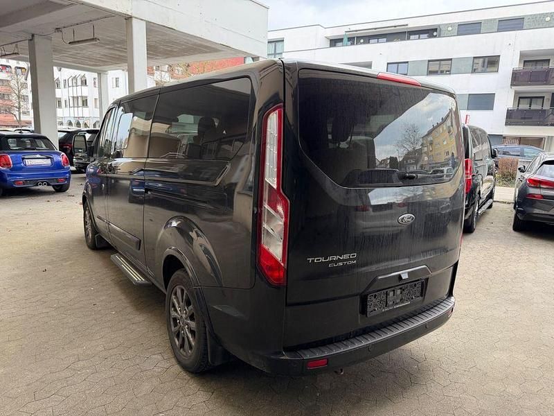 Gebraucht Ford Transit Titanium 185 PS (136 kW) 2021 Schwarz Kombi